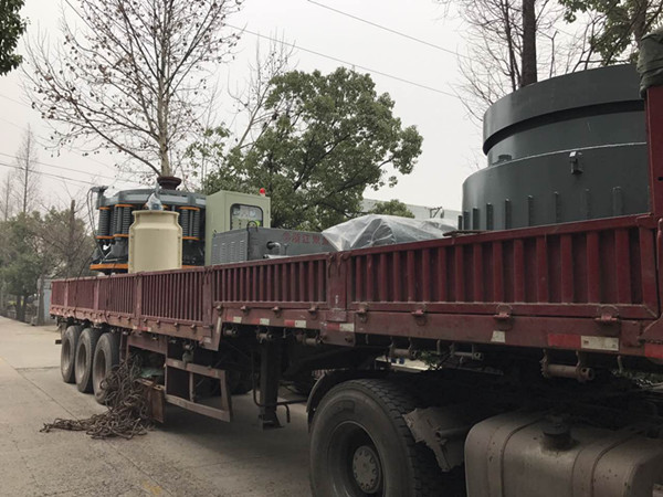 （老客戶(hù)）鵝卵石破碎一臺(tái)雙金圓錐破碎機(jī)搞定，湖南益陽(yáng)200噸